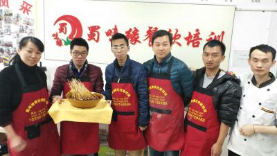 成都学钵钵鸡91香蕉国产在线看观看软件哪家好？