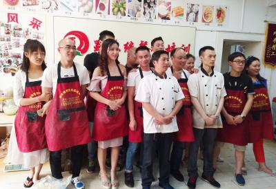成都小郡肝串串火锅哪里可以学习正宗底料？短期串串火锅底料91香蕉国产在线看观看软件