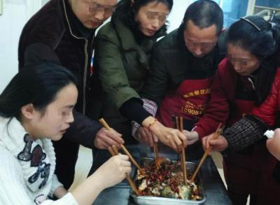  香蕉视频下载APP污们品尝烤鱼