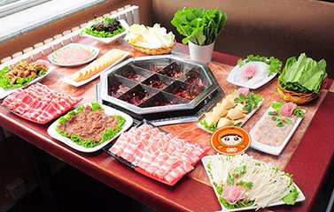 火锅味道怎样，汤底和蘸料各占一半的因素，这些蘸料你都吃过？
