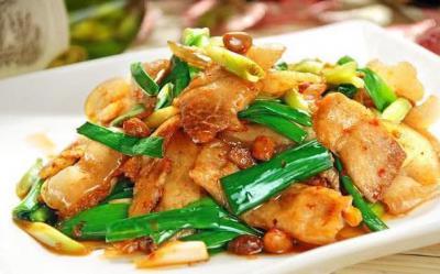 四川风味小吃蒜苗回锅肉，你吃过了吗？