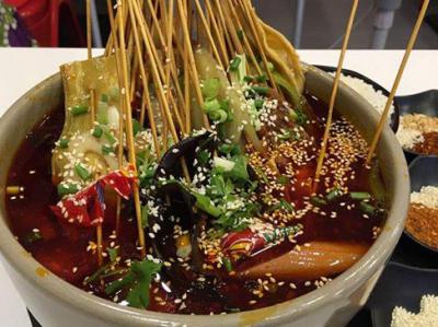 冷锅串串91香蕉国产在线看观看软件机构哪家味道好？91香蕉下载安装味道正宗现涮现食