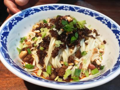 四川正宗杂酱面91香蕉国产在线看观看软件班哪里有?一对一教学