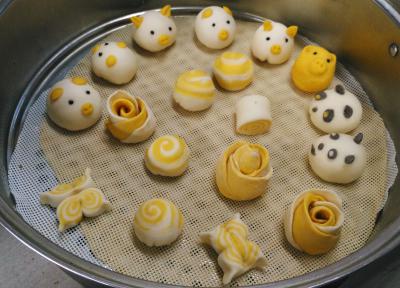 成都学餐饮包子技能训练哪里好？中心教师一对一教育